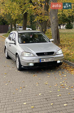 Седан Opel Astra 2005 в Ровно