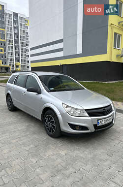Универсал Opel Astra 2007 в Полтаве