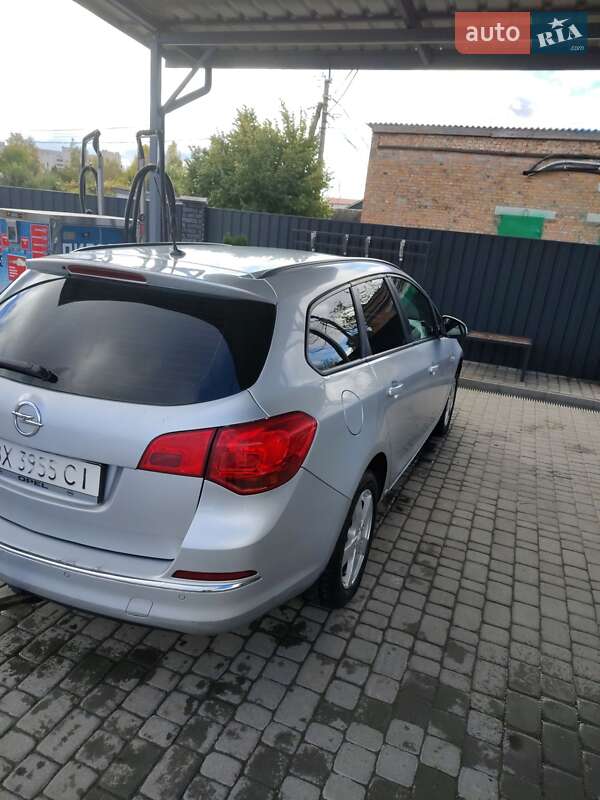 Універсал Opel Astra 2013 в Старокостянтинові фото 3 Універсал Opel Astra 2013 в Старокостянтинові