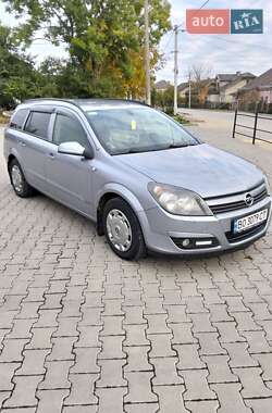 Универсал Opel Astra 2004 в Монастыриске