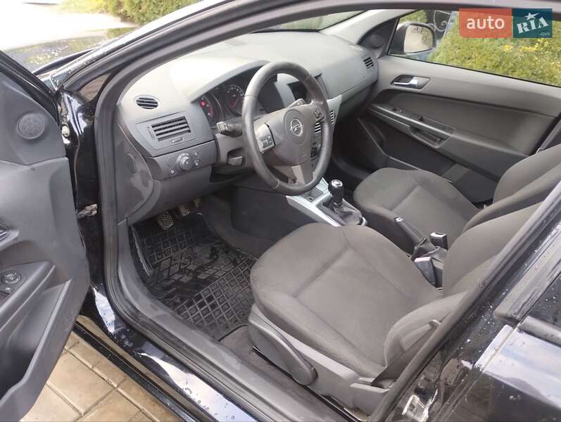 Универсал Opel Astra 2009 в Кременце