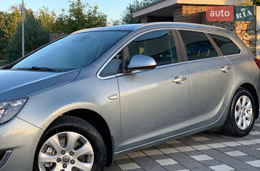 Универсал Opel Astra 2015 в 