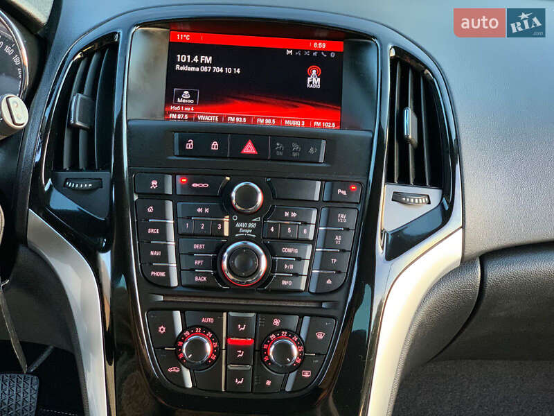 Универсал Opel Astra 2015 в Стрые
