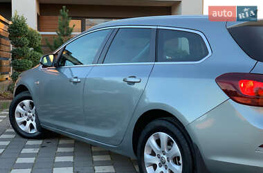 Универсал Opel Astra 2015 в 