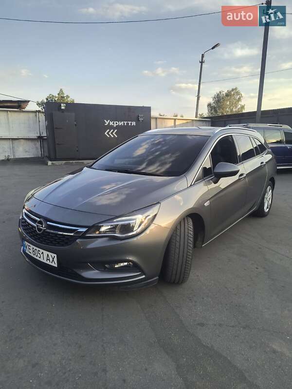 Універсал Opel Astra 2017 в Павлограді