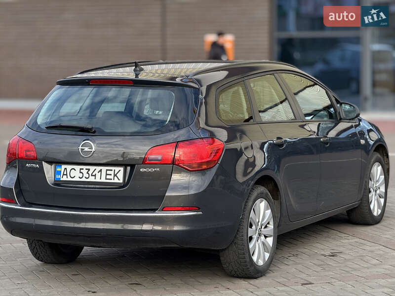 Универсал Opel Astra 2014 в Луцке