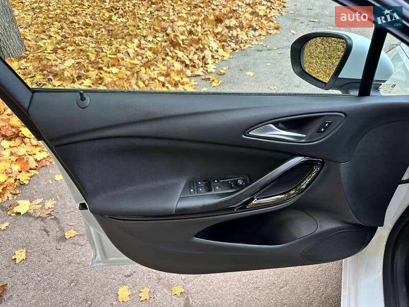 Универсал Opel Astra 2019 в Кропивницком
