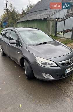 Opel Astra 2011