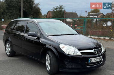 Универсал Opel Astra 2007 в Гадяче