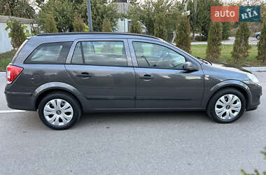 Универсал Opel Astra 2010 в 
