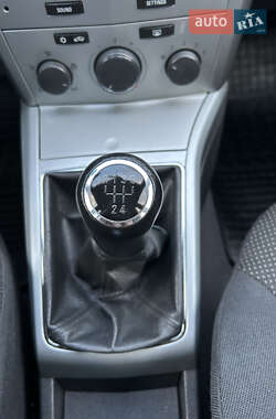 Универсал Opel Astra 2010 в 