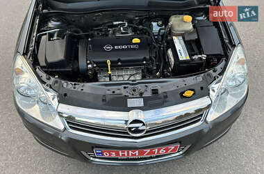 Универсал Opel Astra 2010 в 