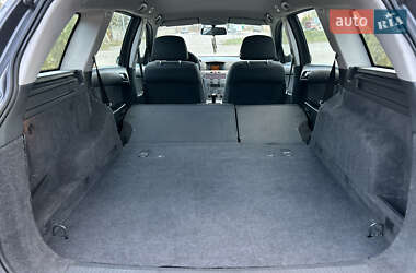 Универсал Opel Astra 2010 в 