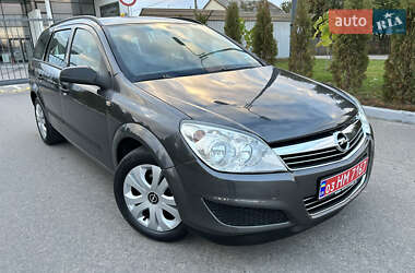Универсал Opel Astra 2010 в 