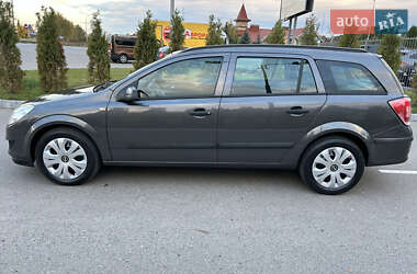 Универсал Opel Astra 2010 в 