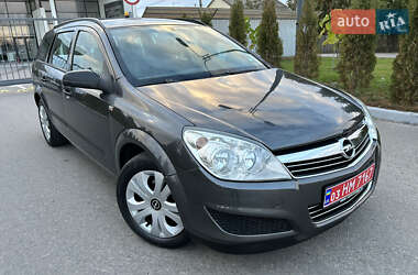 Универсал Opel Astra 2010 в 