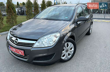 Универсал Opel Astra 2010 в 