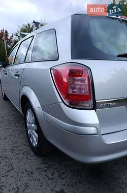 Универсал Opel Astra 2009 в 