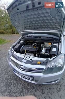 Универсал Opel Astra 2009 в 
