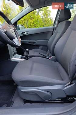 Универсал Opel Astra 2009 в 