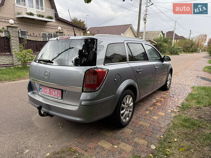 Универсал Opel Astra 2009 в Борисполе