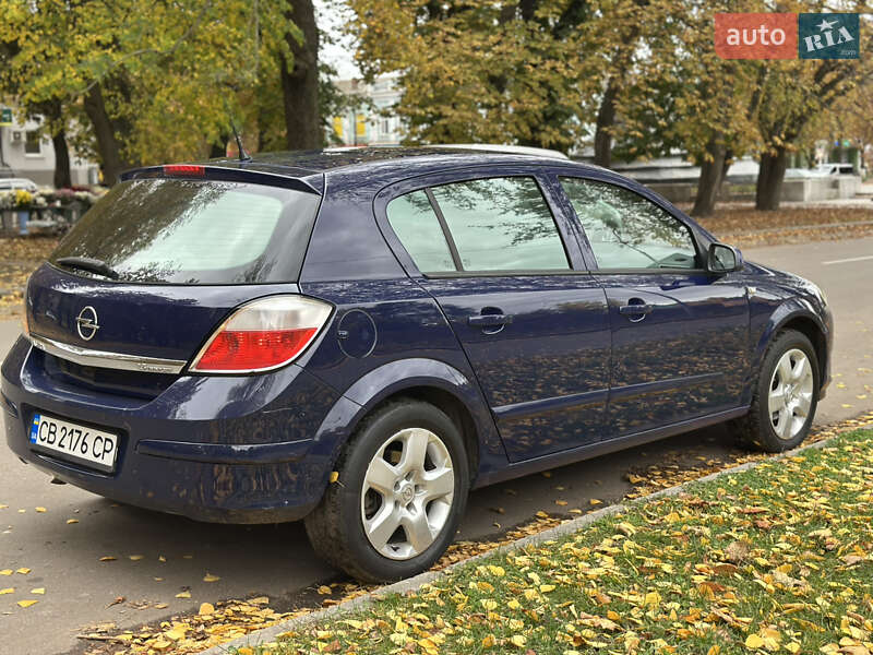 Хэтчбек Opel Astra 2006 в Ромнах фото 4 Хэтчбек Opel Astra 2006 в Ромнах