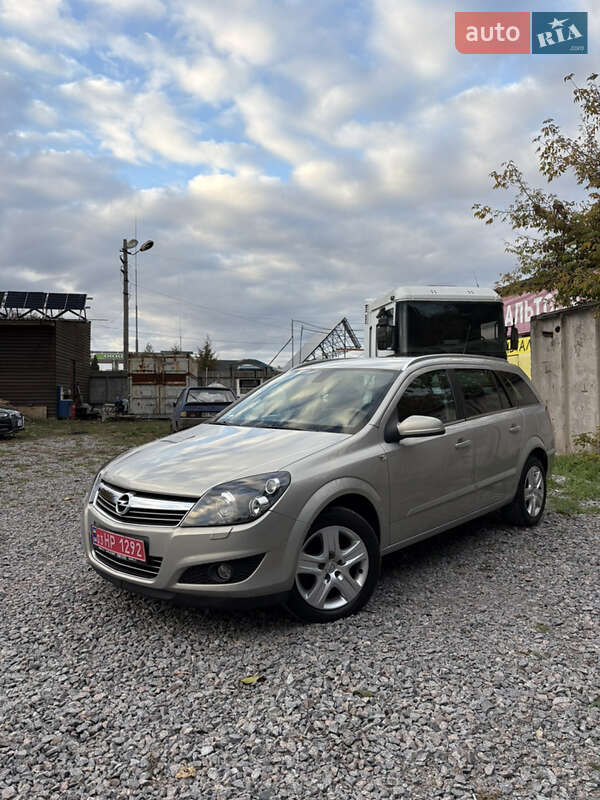 Универсал Opel Astra 2009 в Белой Церкви