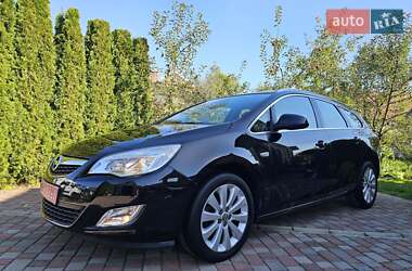 Універсал Opel Astra 2011 в Калуші