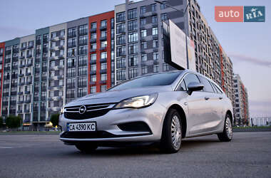 Универсал Opel Astra 2018 в Киеве