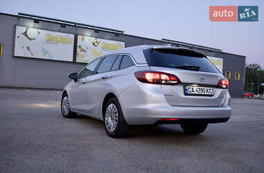 Универсал Opel Astra 2018 в 