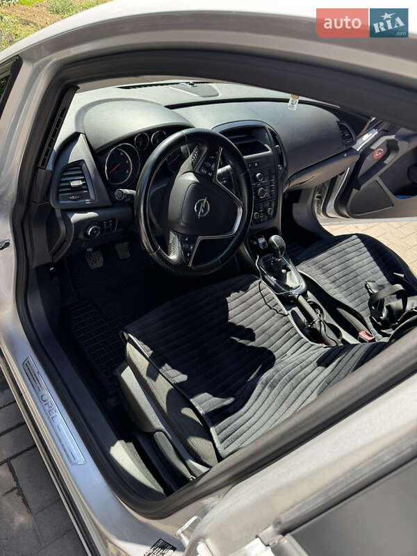 Хэтчбек Opel Astra 2011 в Запорожье