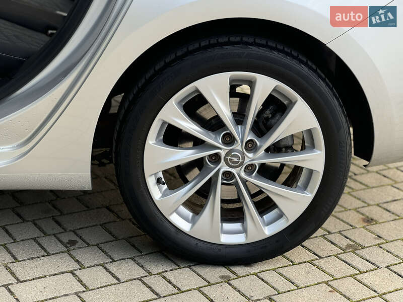 Универсал Opel Astra 2019 в Львове