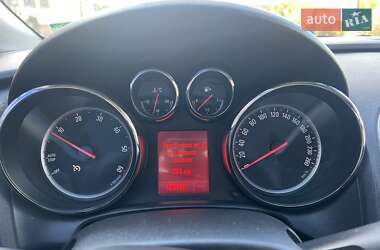 Універсал Opel Astra 2011 в  фото 2 Універсал Opel Astra 2011 в