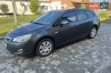 Opel Astra 2011 Opel Astra 2011
