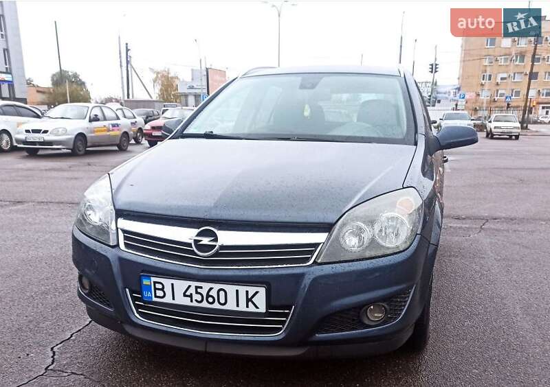 Opel Astra 2010 Opel Astra 2010