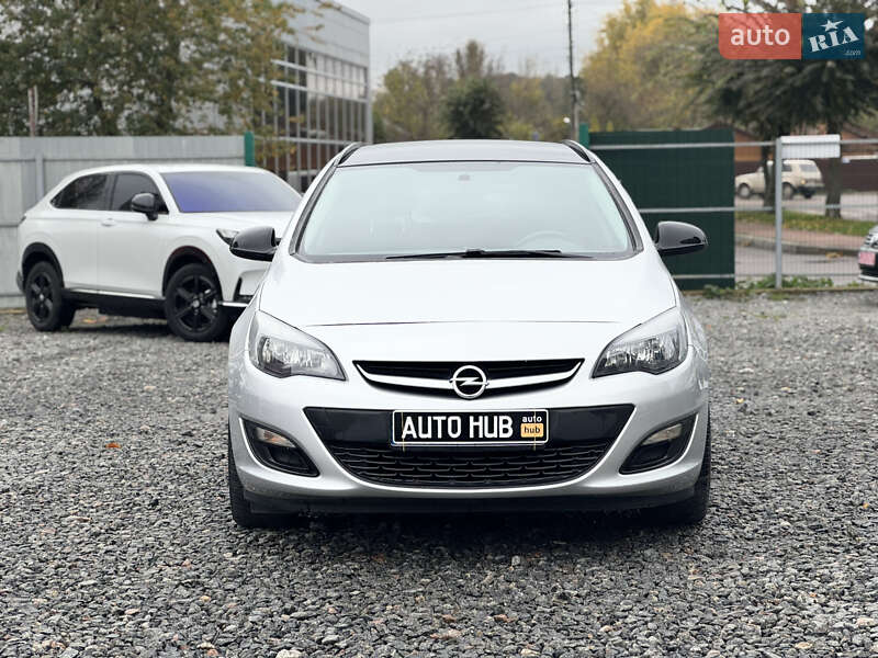 Універсал Opel Astra 2013 в Бердичеві