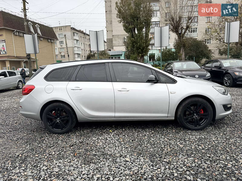 Універсал Opel Astra 2013 в Бердичеві