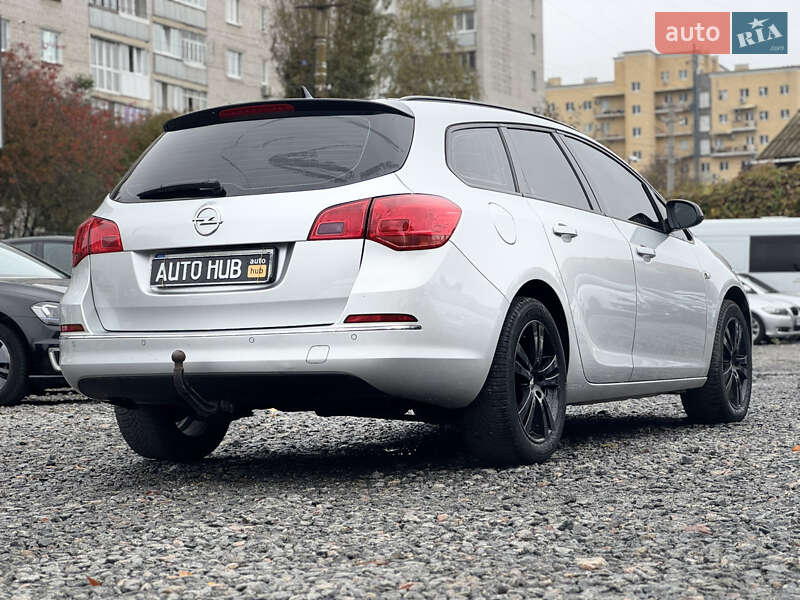Універсал Opel Astra 2013 в Бердичеві
