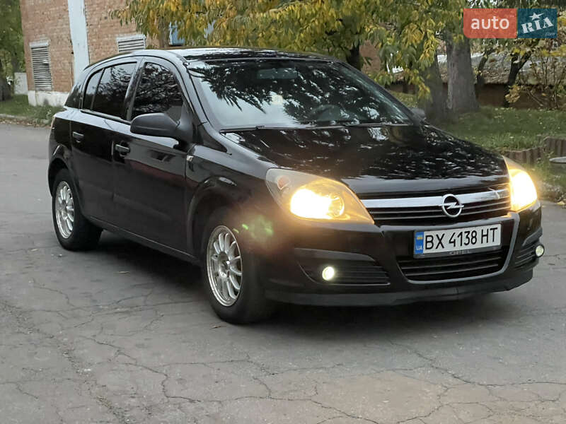 Хэтчбек Opel Astra 2006 в  фото Хэтчбек Opel Astra 2006 в