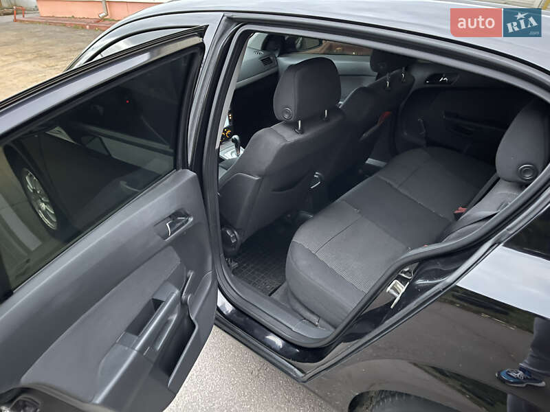 Хэтчбек Opel Astra 2006 в Виннице