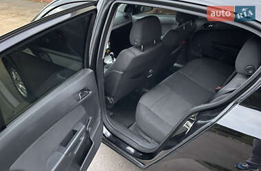 Хэтчбек Opel Astra 2006 в  фото 12 Хэтчбек Opel Astra 2006 в