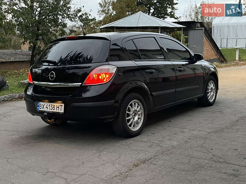 Хэтчбек Opel Astra 2006 в Виннице