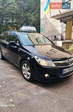 Универсал Opel Astra 2010 в Подольске