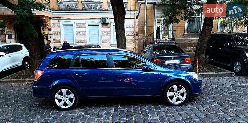 Універсал Opel Astra 2005 в Одесі
