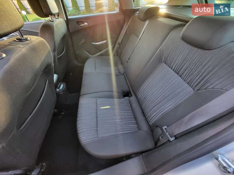 Універсал Opel Astra 2011 в Самборі фото 4 Універсал Opel Astra 2011 в Самборі