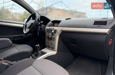 Универсал Opel Astra 2008 в 
