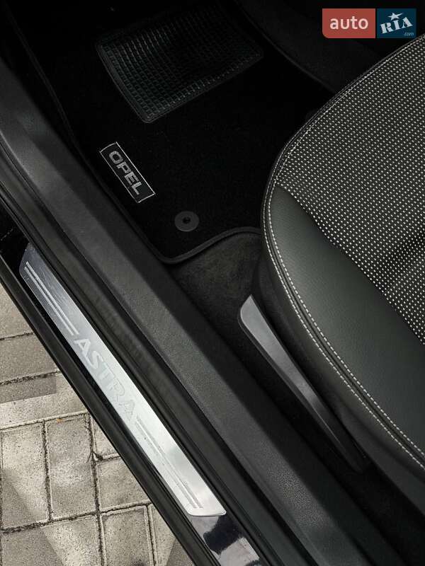 Универсал Opel Astra 2010 в Черкассах