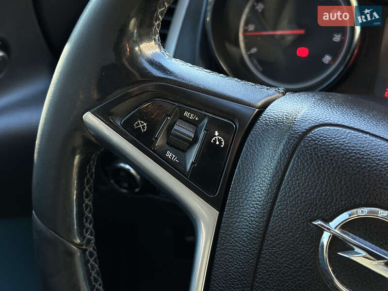 Универсал Opel Astra 2010 в Шептицькому