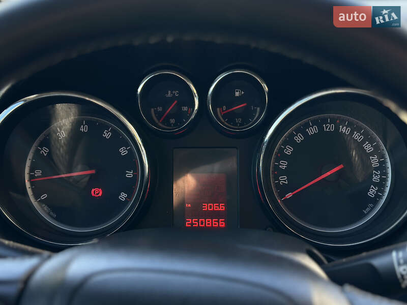 Универсал Opel Astra 2010 в Шептицькому