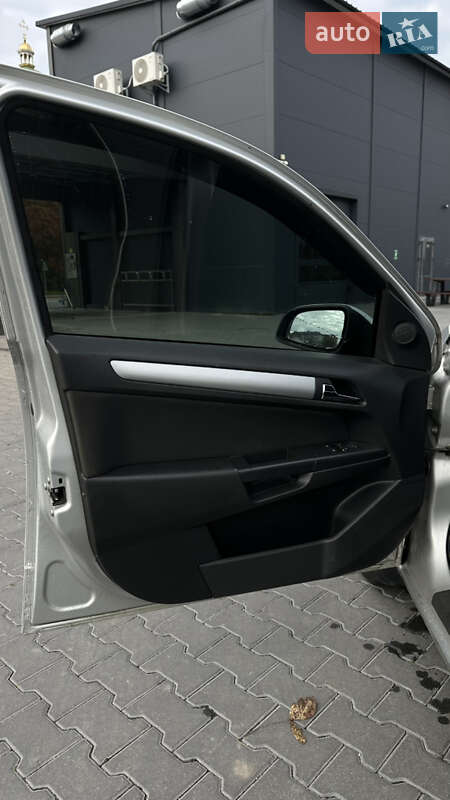 Универсал Opel Astra 2010 в Тернополе фото 10 Универсал Opel Astra 2010 в Тернополе